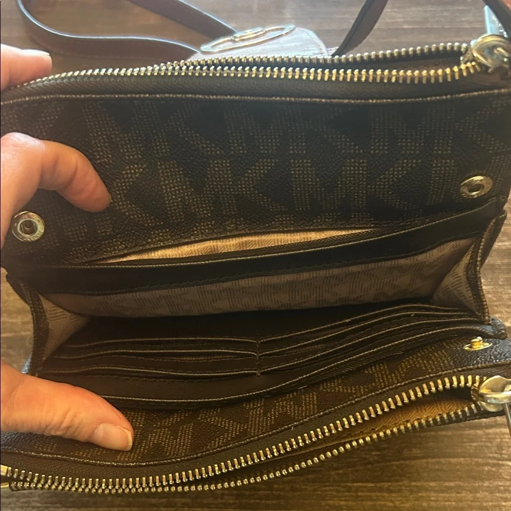 Michael Kors chic crossbody
